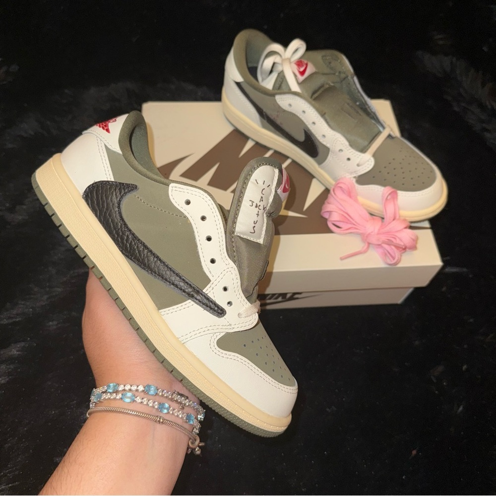 Travis Scott 3Y Nike Air Jordan 1 Low Olive Sneakers